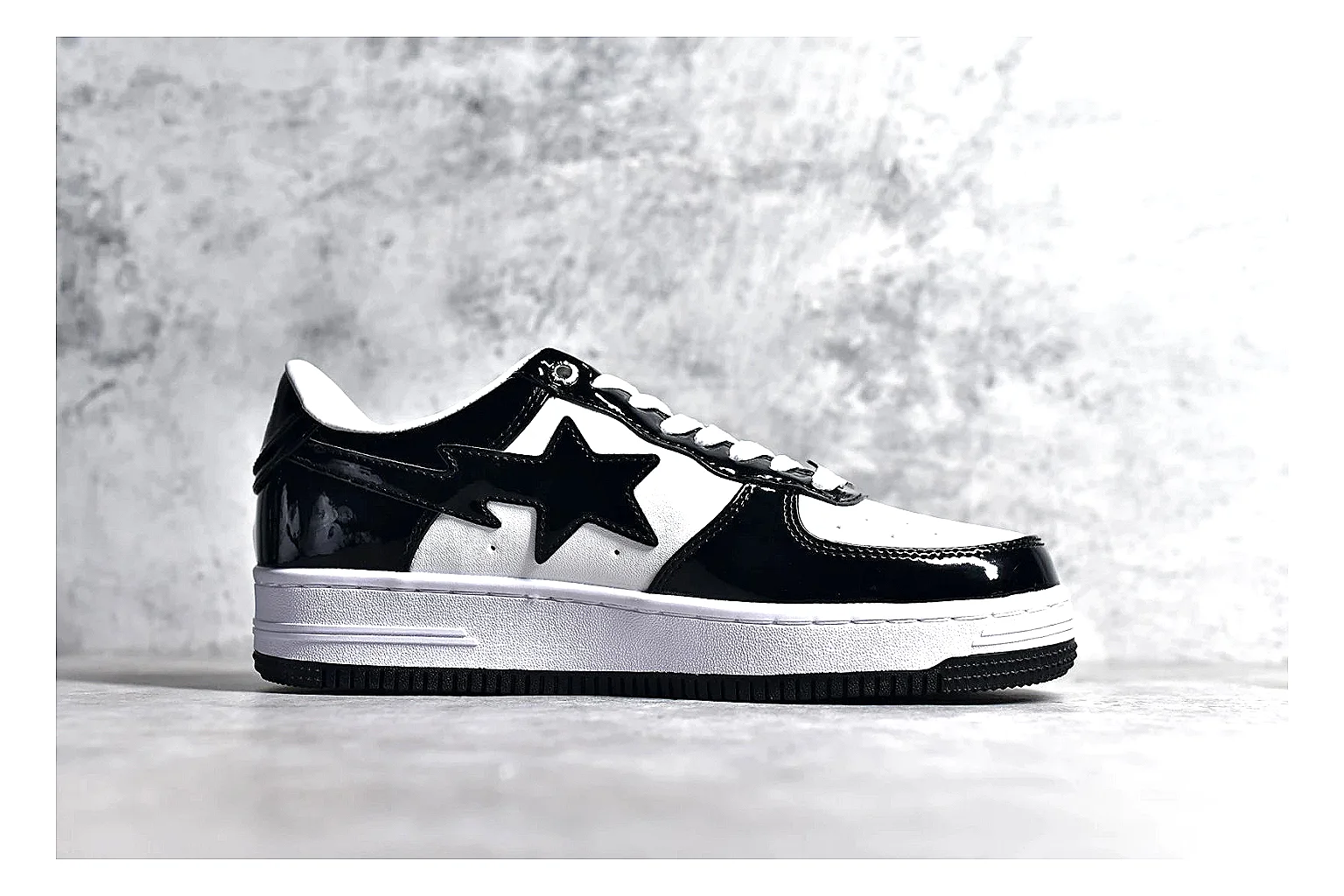 kakoscout.com A Bathing Ape Bapesta Low Black White comparison signal card six-photo gallery