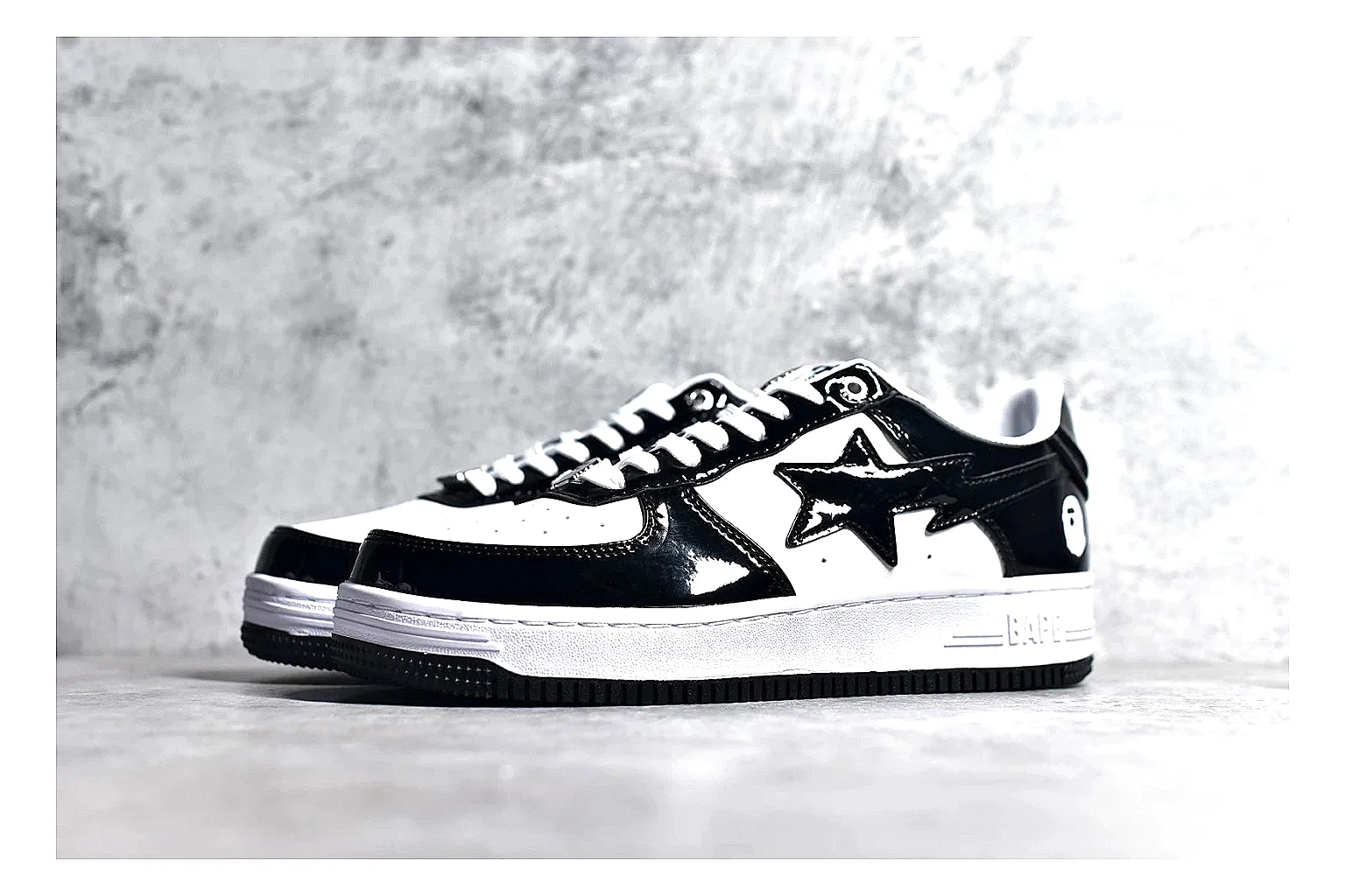 kakoscout.com A Bathing Ape Bapesta Low Black White comparison signal card six-photo gallery thumbnail 6