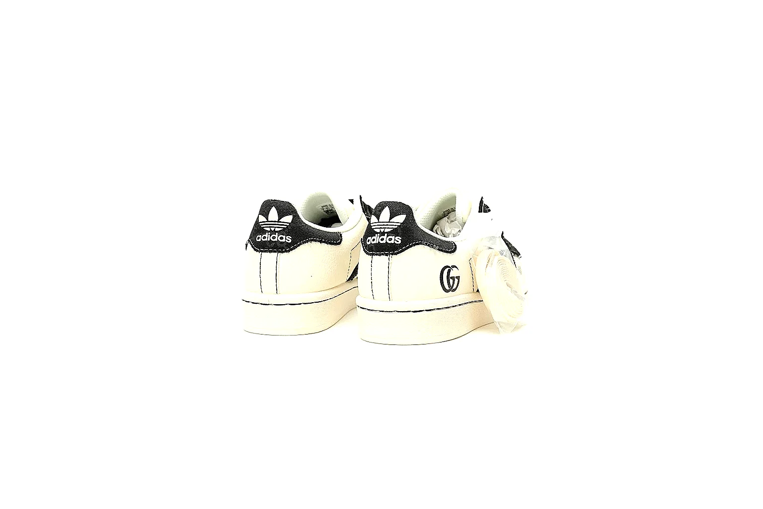 Kako Scout comparison images for Adidas Black White Terrace Sneaker thumbnail 5