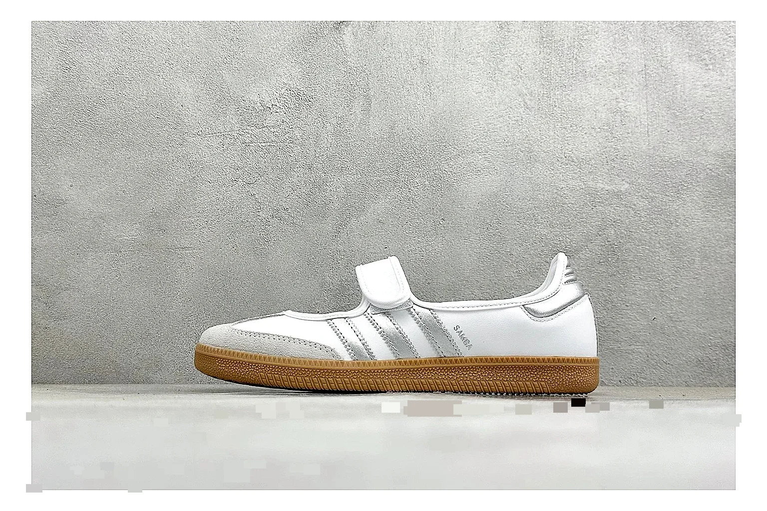 Adidas Samba Jane white comparison signal image