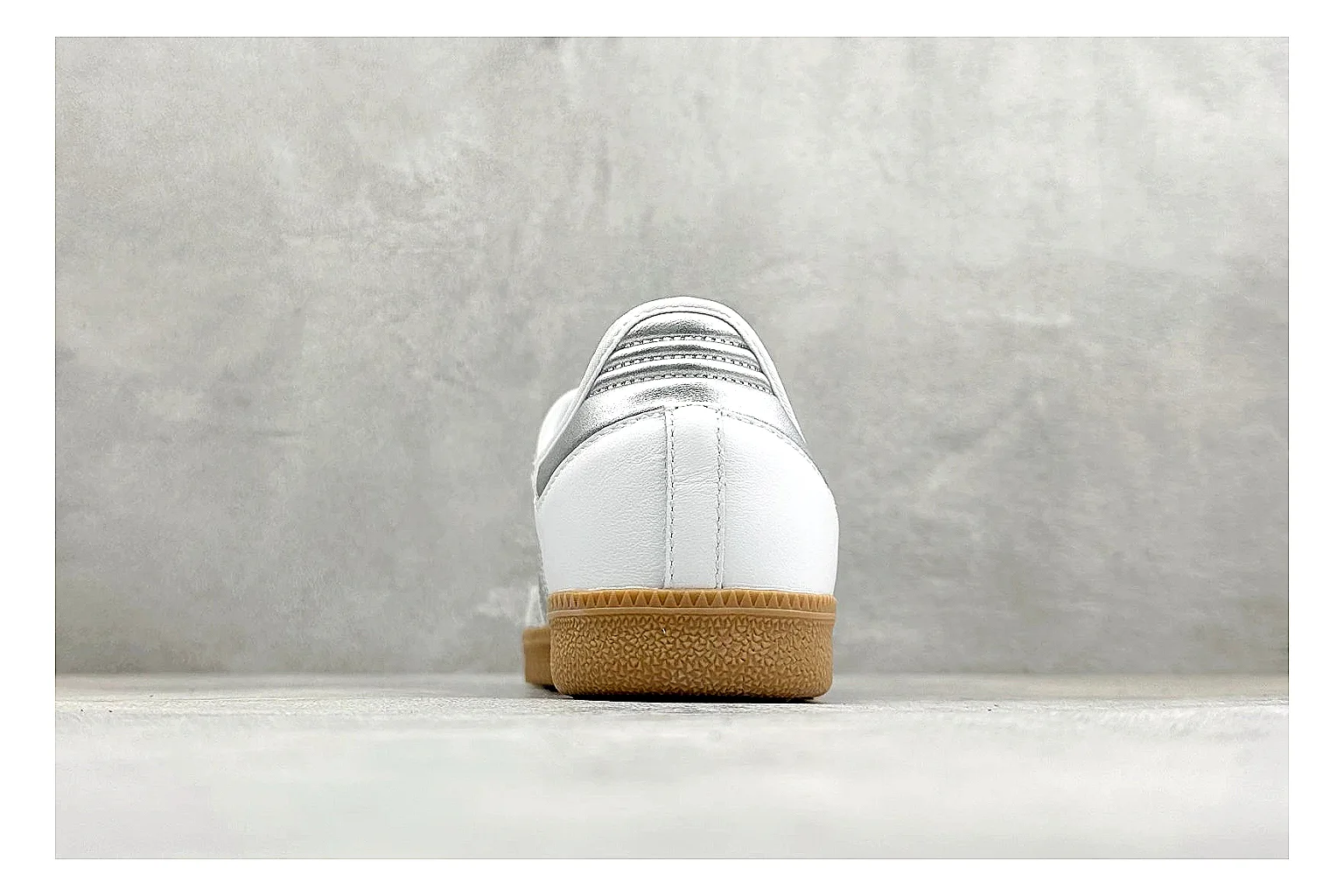 Adidas Samba Jane white comparison signal image thumbnail 3