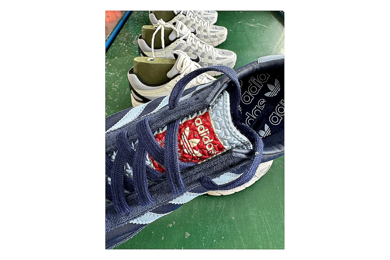 Adidas SL 72 RS Blue Red comparison signal photo with red blue sl 72 rs retro runner with mixed upper and runner shape thumbnail 4