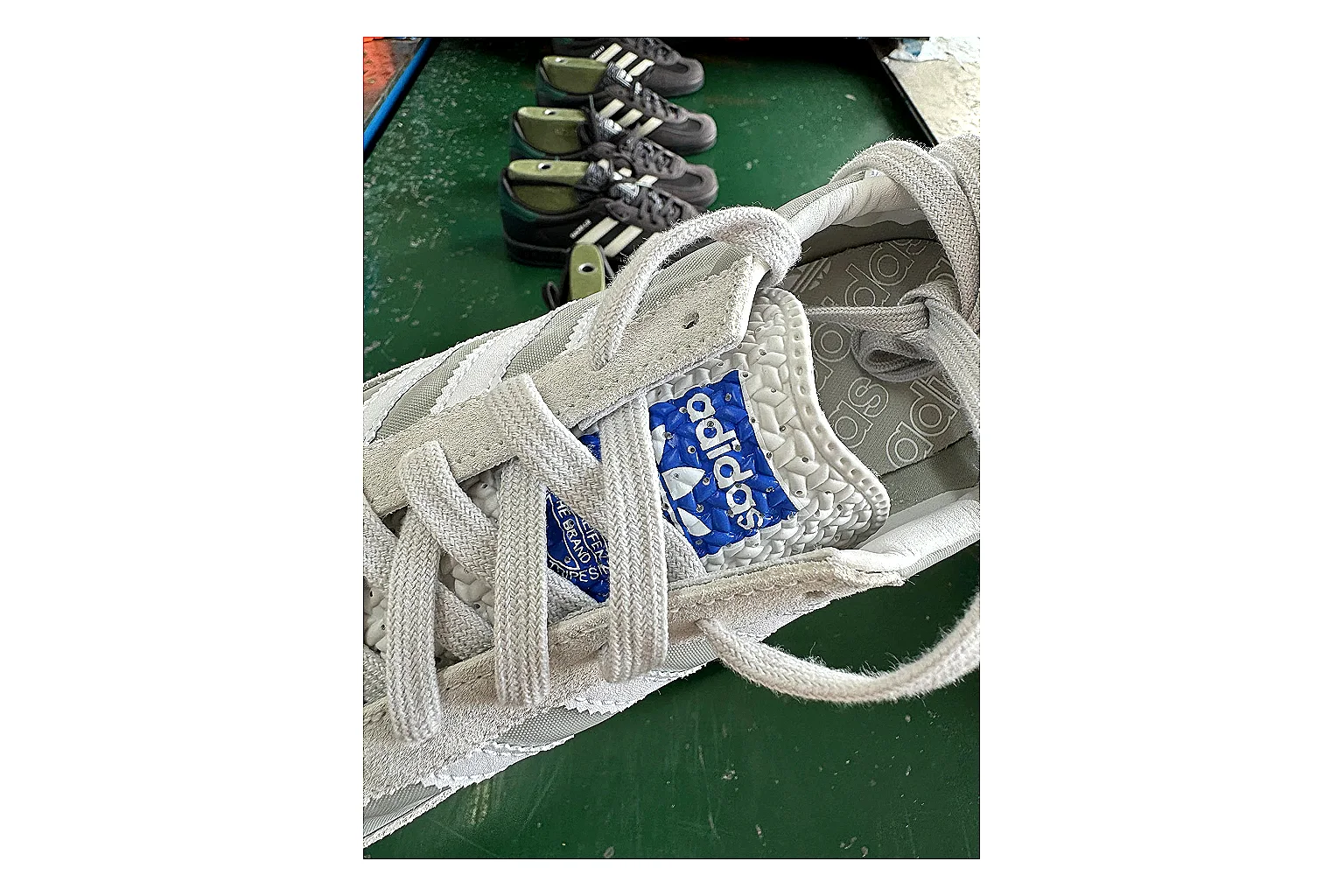 Adidas SL 72 RS White Grey comparison signal photo with white grey sl 72 rs retro runner with mixed upper and runner shape thumbnail 4