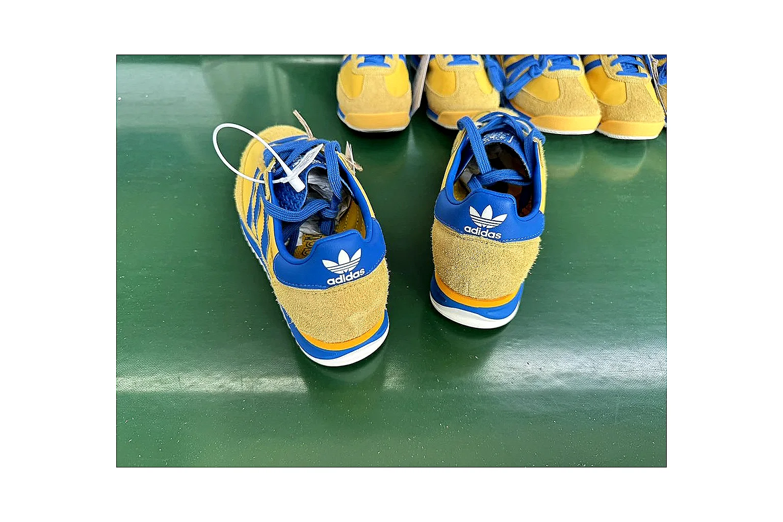 Adidas SL 72 RS Yellow Blue comparison signal photo with yellow blue sl 72 rs retro runner with mixed upper and runner shape