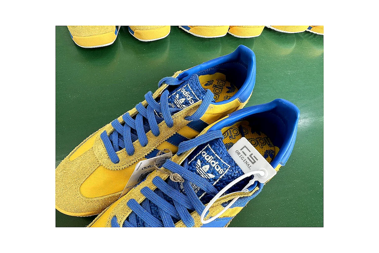 Adidas SL 72 RS Yellow Blue comparison signal photo with yellow blue sl 72 rs retro runner with mixed upper and runner shape thumbnail 4