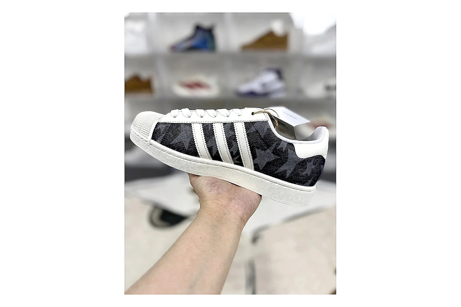 Adidas Superstar Mixed Sneakers comparison signal image SKU 1194923078 thumbnail 6