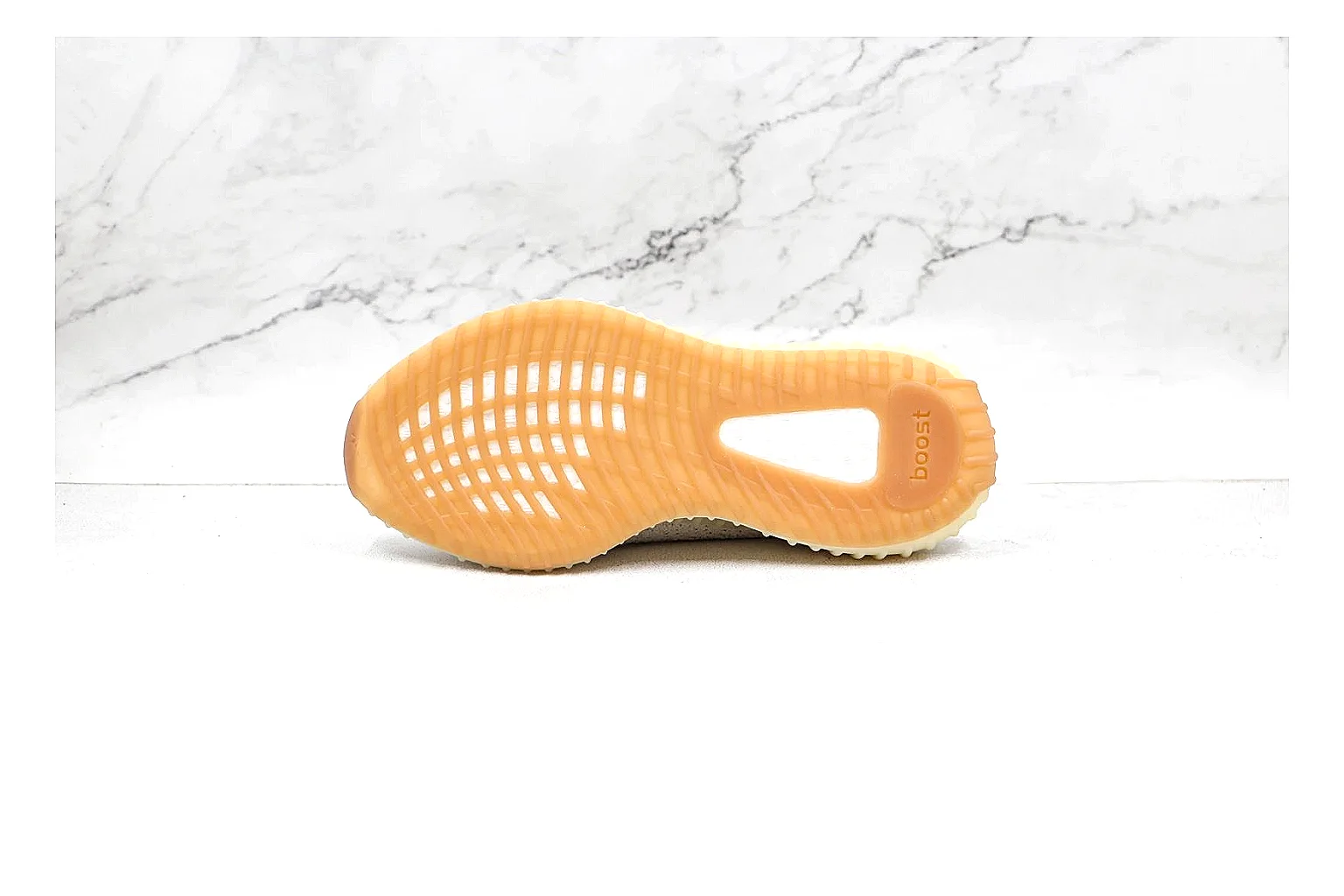 Adidas Yeezy Boost style Cream Gum 3021 comparison signal note six-photo gallery thumbnail 3