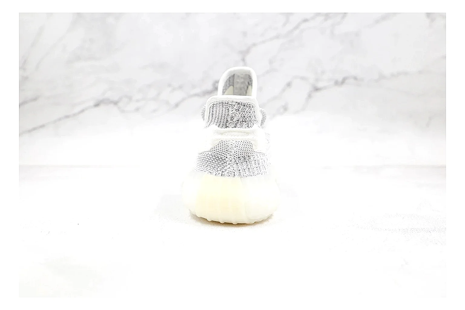 kakoscout.com Adidas Yeezy White comparison signal card six-photo gallery thumbnail 4