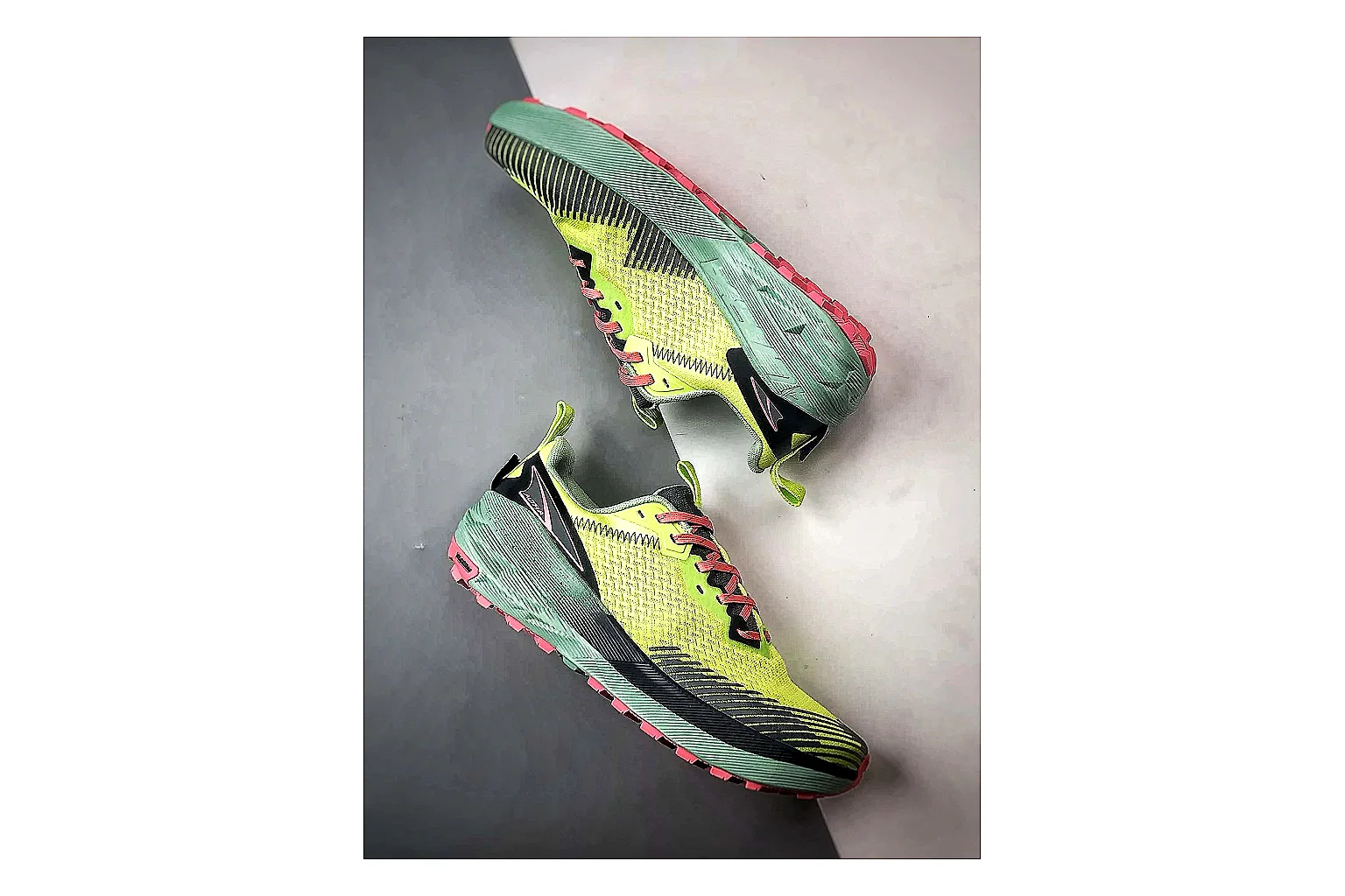 Altra Foots Hape Mixed Sneakers comparison signal image SKU 1182166994 thumbnail 4