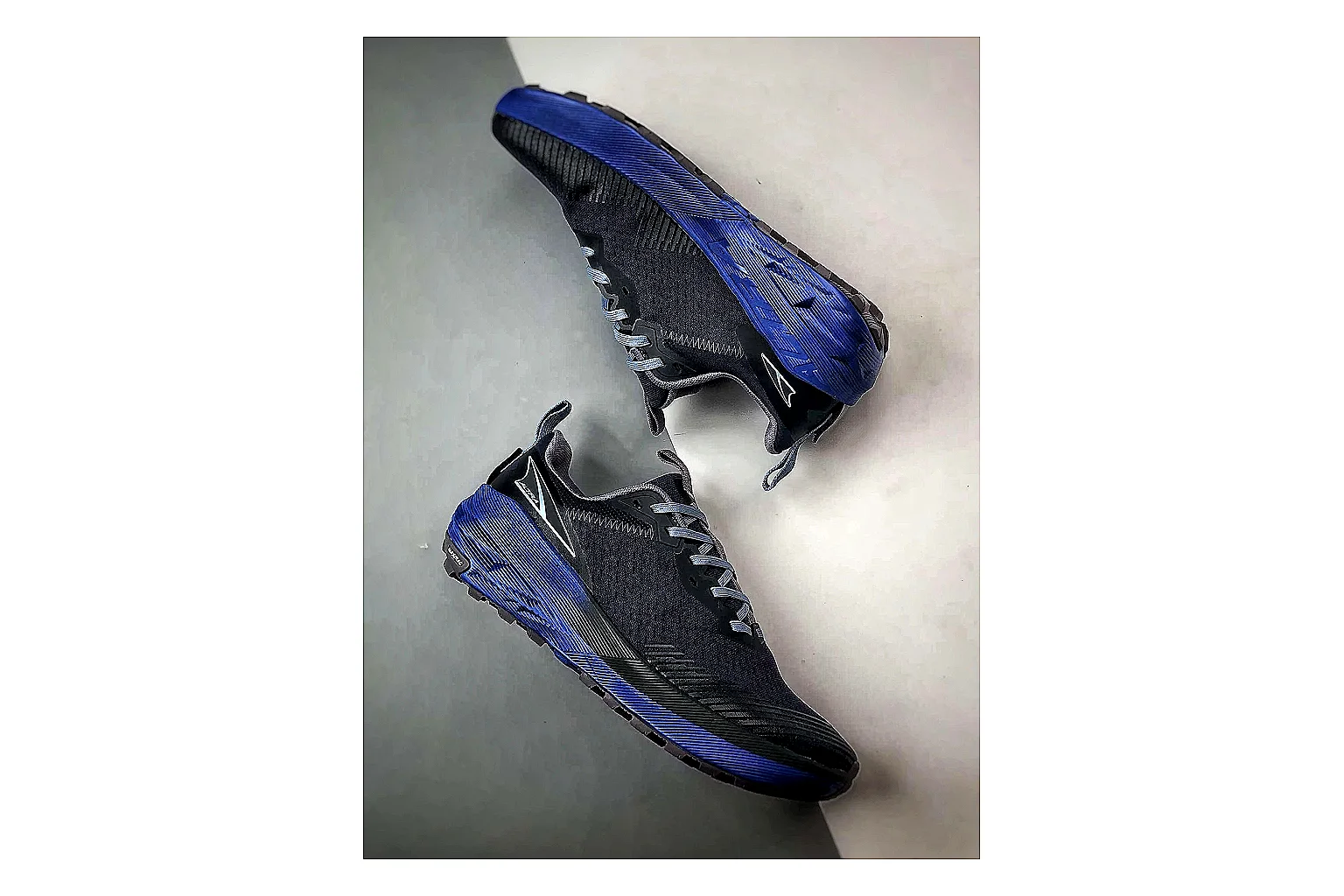 Altra Foots Hape Mixed Sneakers comparison signal image SKU 1182167009 thumbnail 4