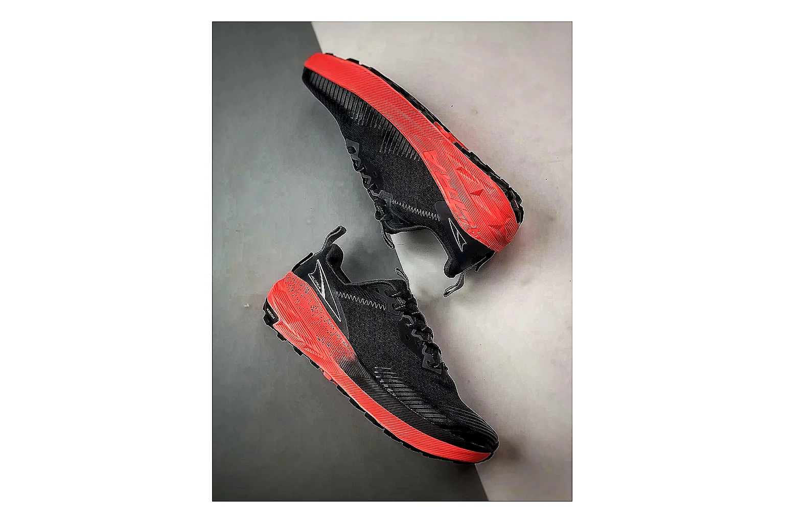Altra Foots Hape Mixed Sneakers comparison signal image SKU 1182167014 thumbnail 4