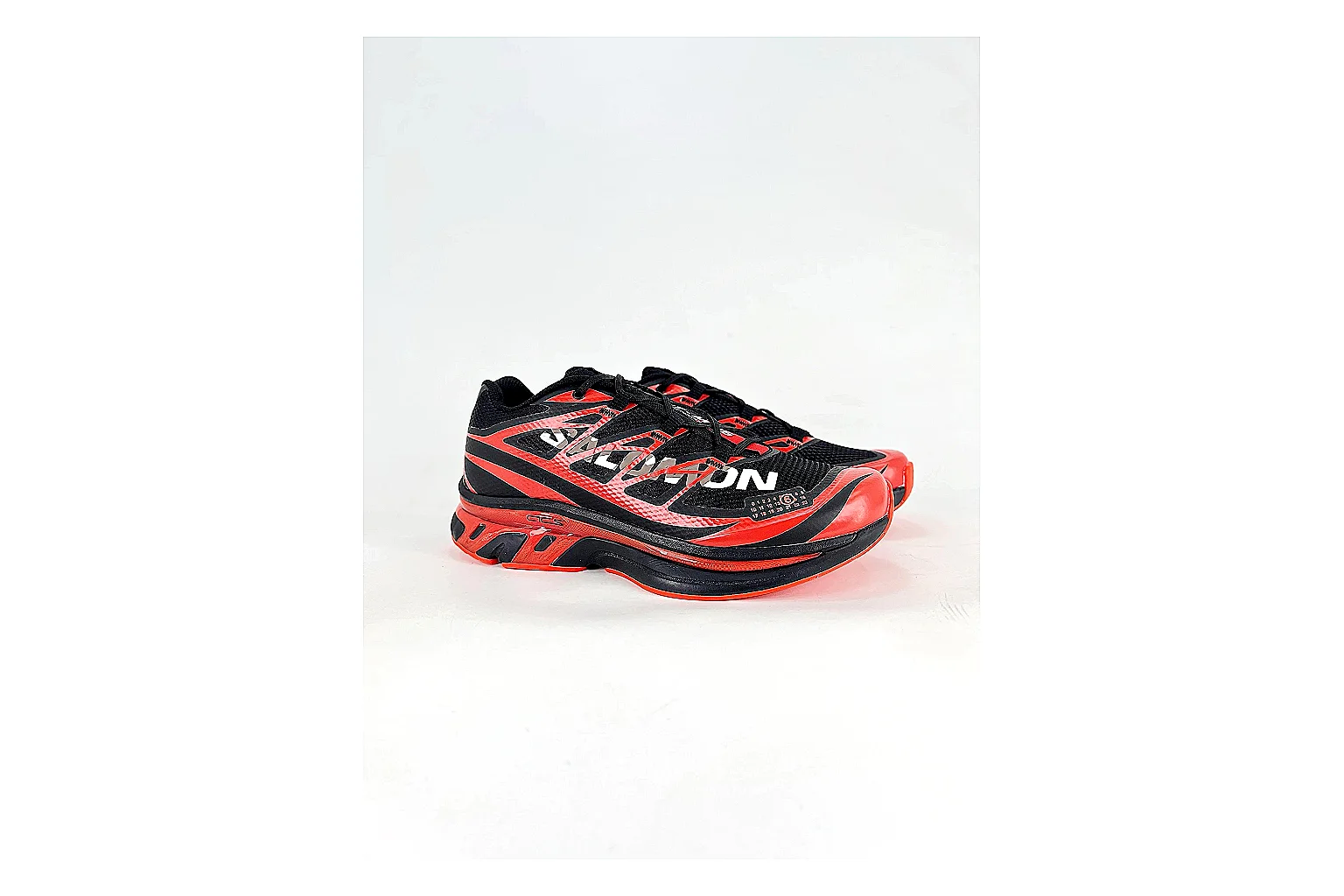 kakoscout.com Asics Gel Kayano Black Red comparison signal card six-photo gallery