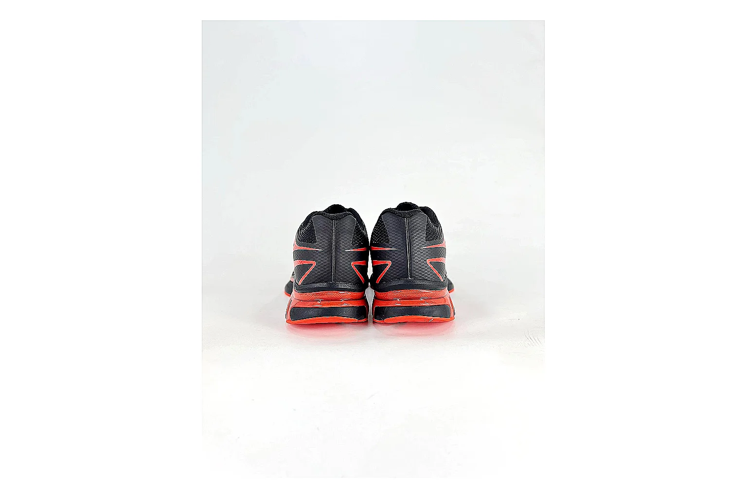 kakoscout.com Asics Gel Kayano Black Red comparison signal card six-photo gallery thumbnail 3