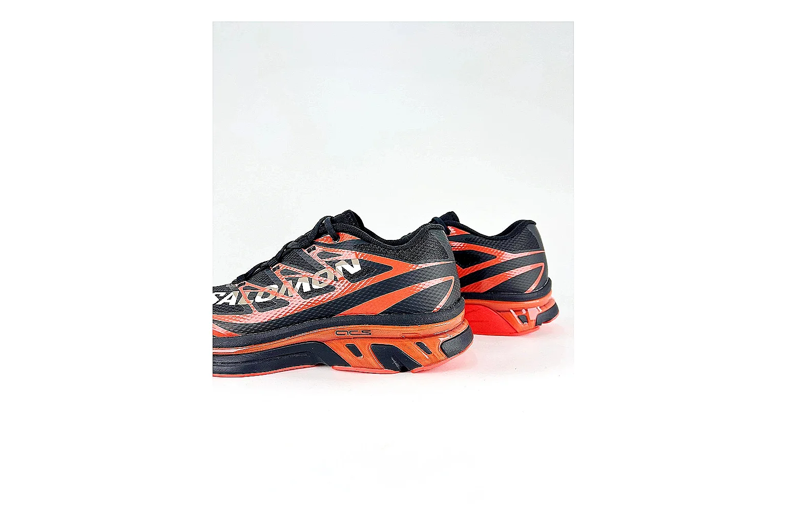kakoscout.com Asics Gel Kayano Black Red comparison signal card six-photo gallery thumbnail 5