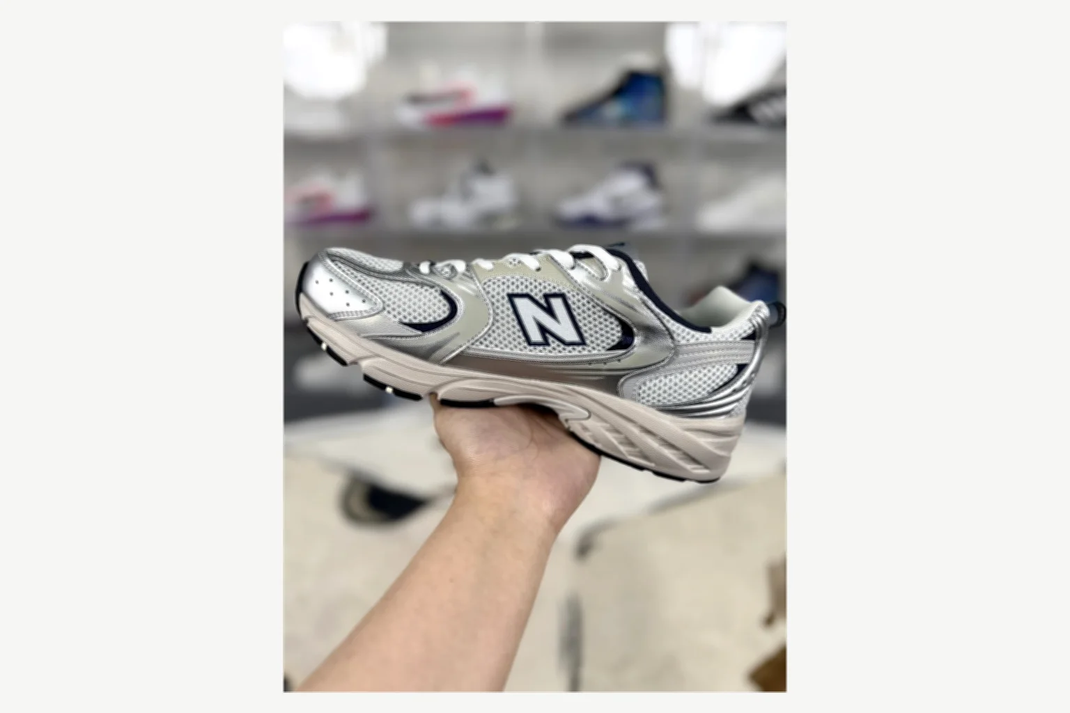 New Balance 530 White Black Runner comparison proof image SKU 1194924648 thumbnail 2
