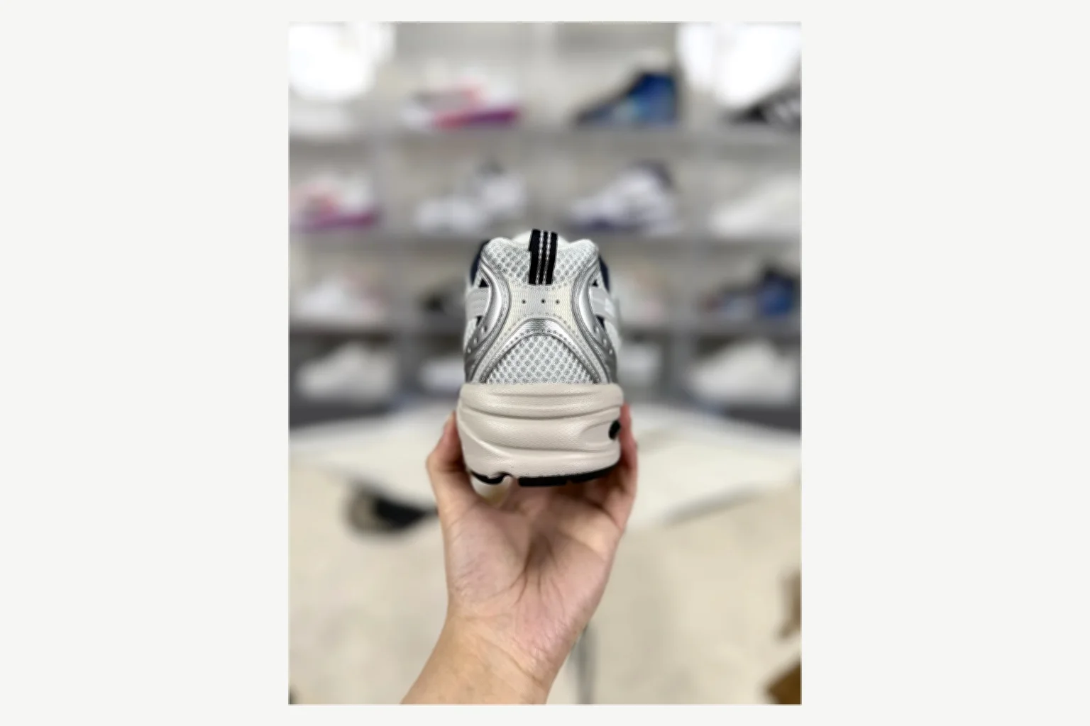 New Balance 530 White Black Runner comparison proof image SKU 1194924648 thumbnail 3