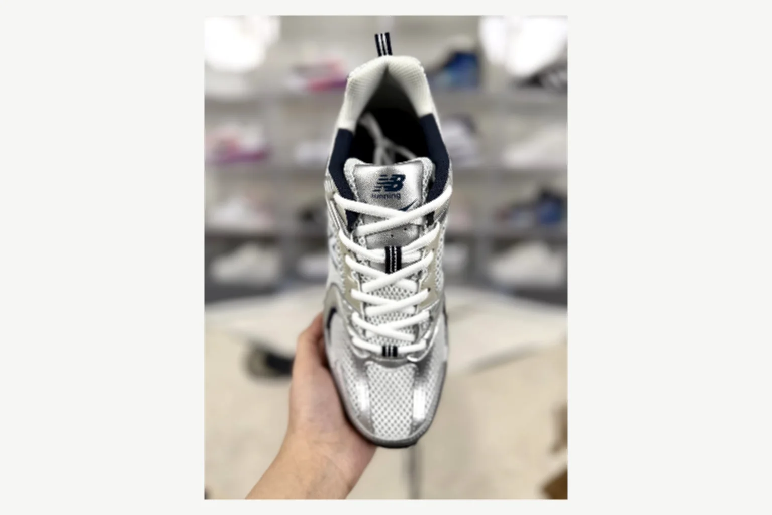 New Balance 530 White Black Runner comparison proof image SKU 1194924648 thumbnail 4