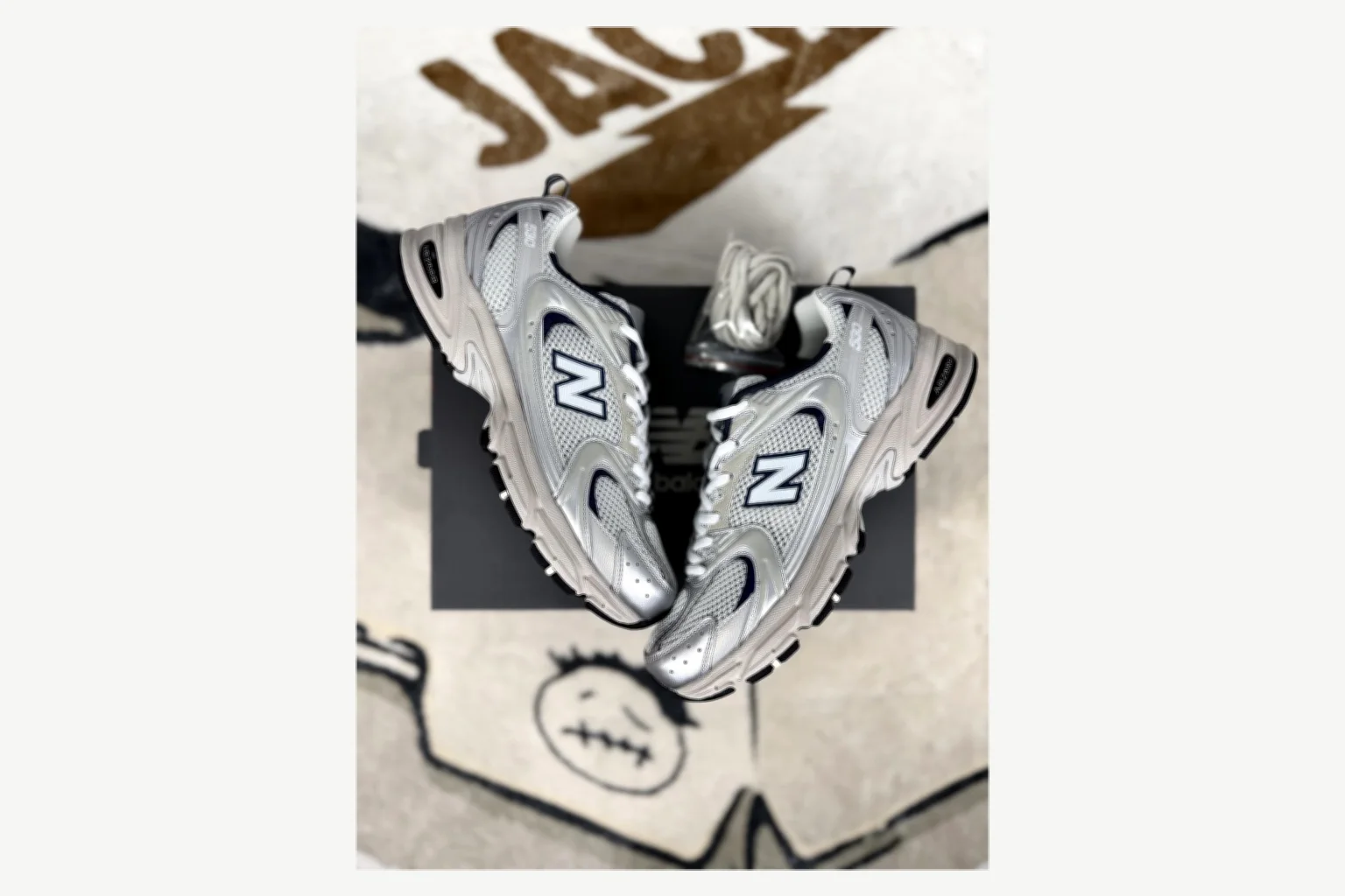 New Balance 530 White Black Runner comparison proof image SKU 1194924648 thumbnail 5
