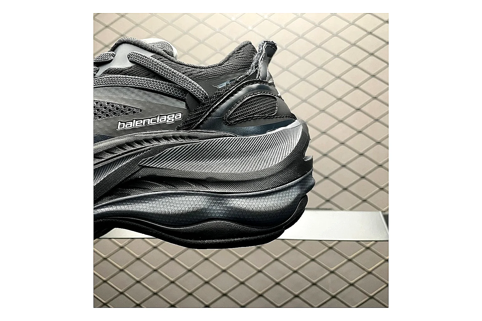 Balenciaga Track Grey Black Runner comparison signal photo with black grey track chunky runner with mixed upper and chunky shape thumbnail 3