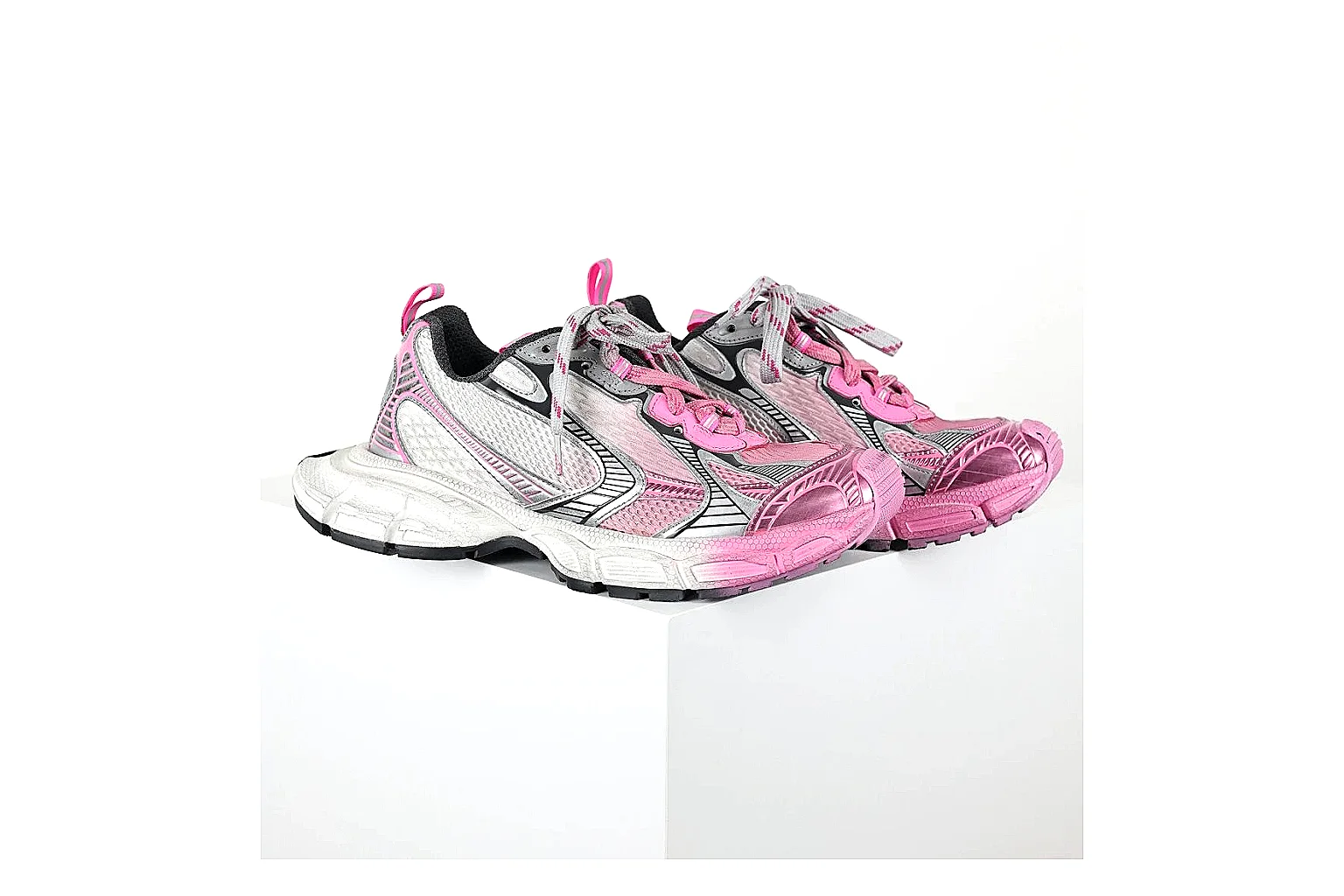 kakoscout.com Balenciaga Track Pink Silver comparison signal card six-photo gallery