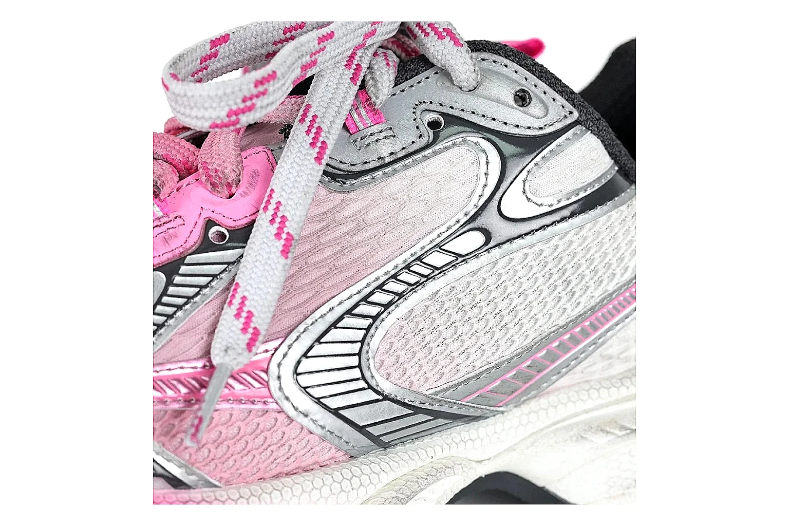 kakoscout.com Balenciaga Track Pink Silver comparison signal card six-photo gallery thumbnail 5