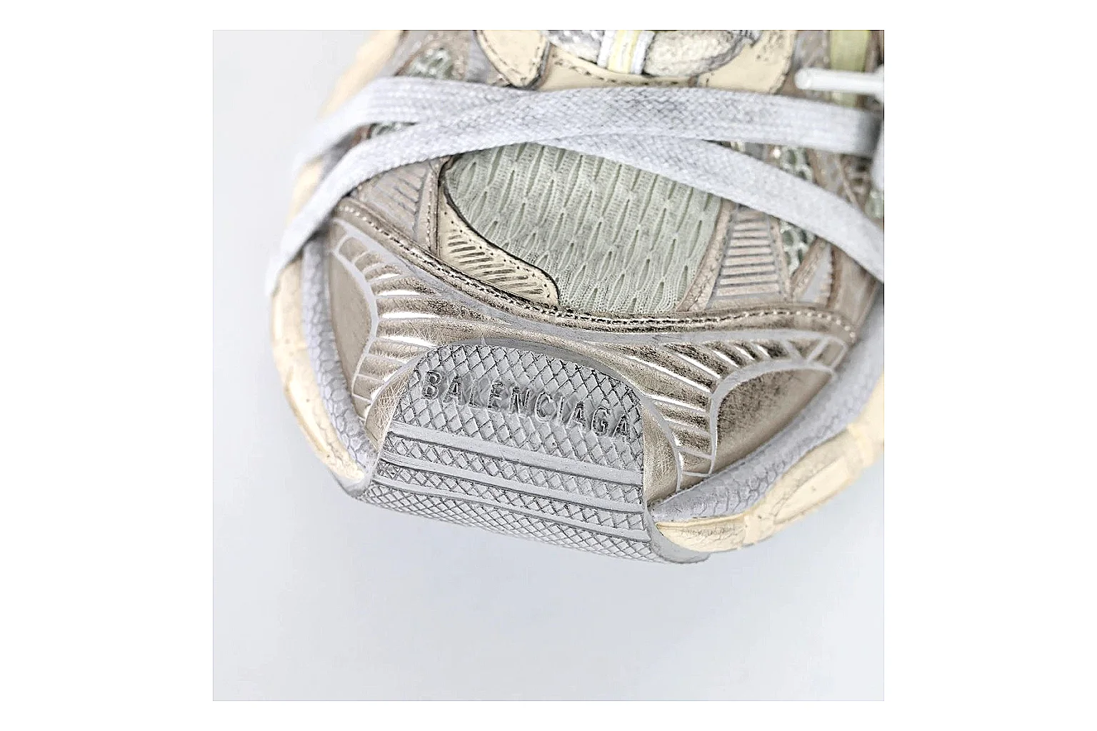 kakoscout.com Balenciaga Track Silver Yellow comparison signal card six-photo gallery thumbnail 4