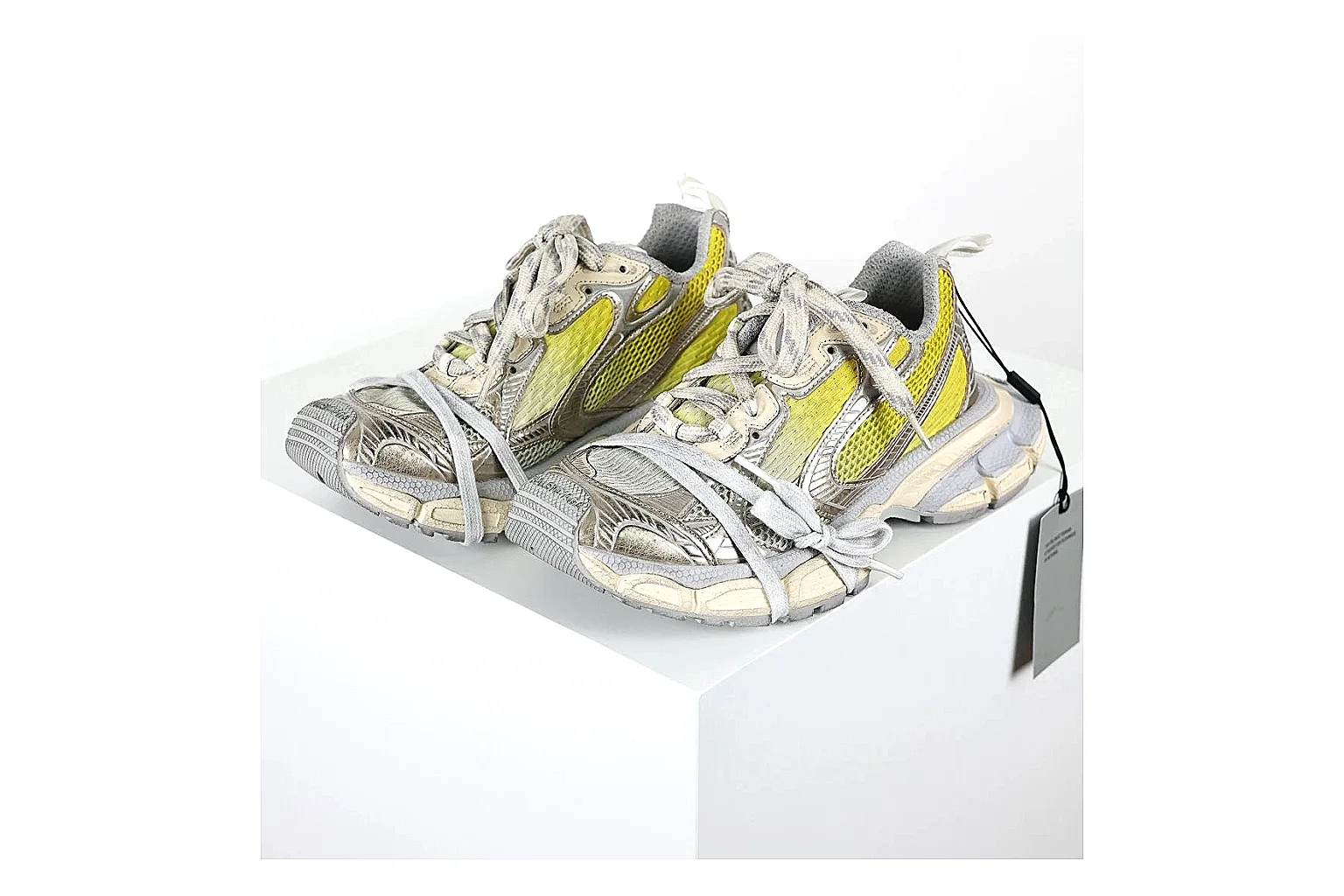 kakoscout.com Balenciaga Track Silver Yellow comparison signal card six-photo gallery thumbnail 6