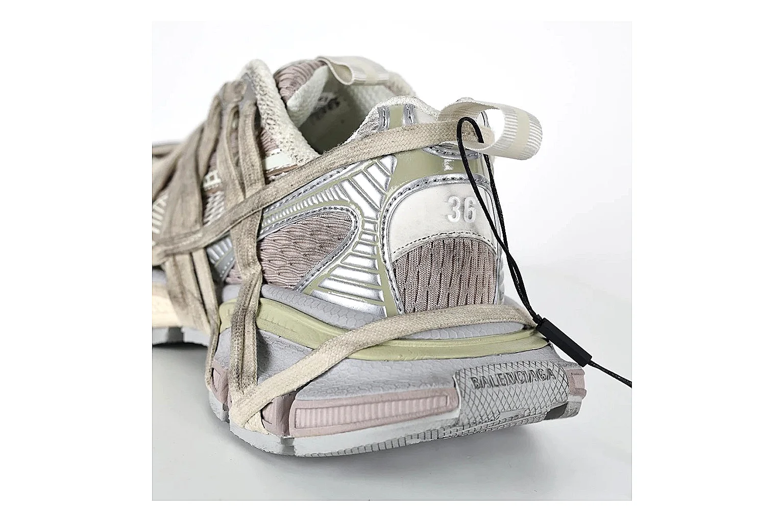 kakoscout.com Balenciaga Track Silver Gray comparison signal card six-photo gallery thumbnail 3
