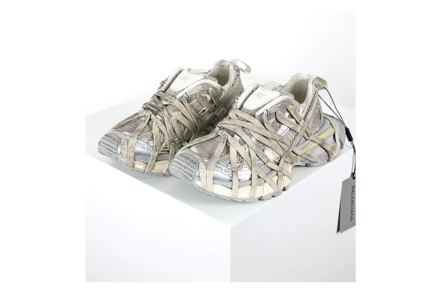 kakoscout.com Balenciaga Track Silver Gray comparison signal card six-photo gallery thumbnail 6
