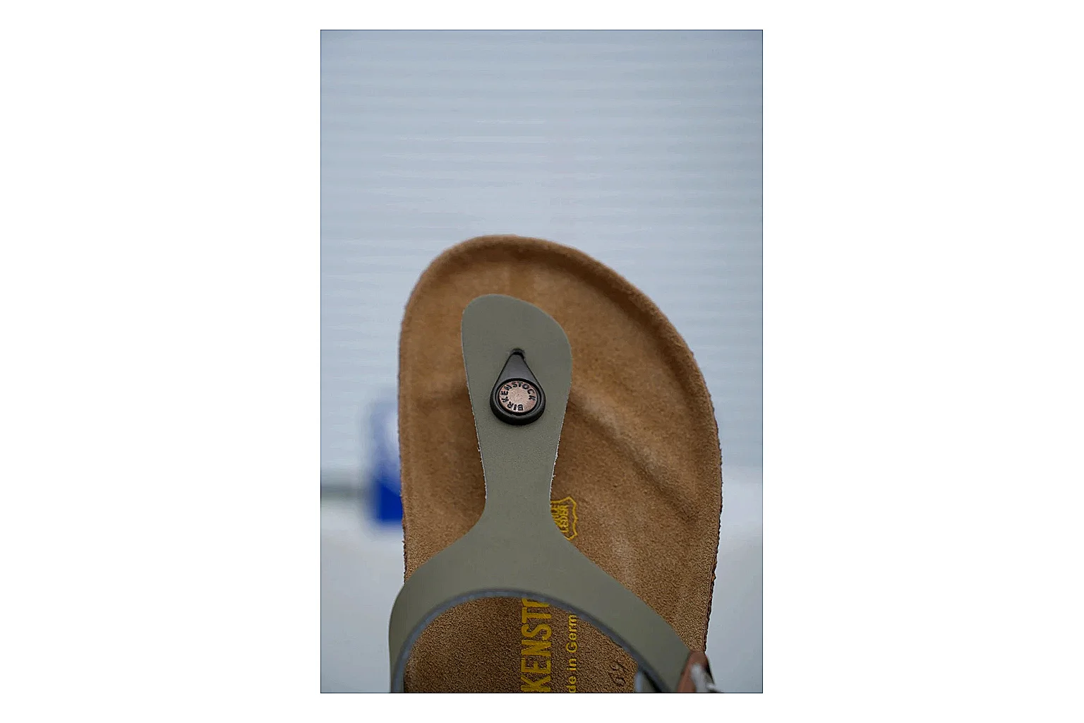 Birkenstock Arizona Olive Cork Slide comparison signal image with adjustable buckles, muted upper and contoured footbed for outdoor casual style thumbnail 5