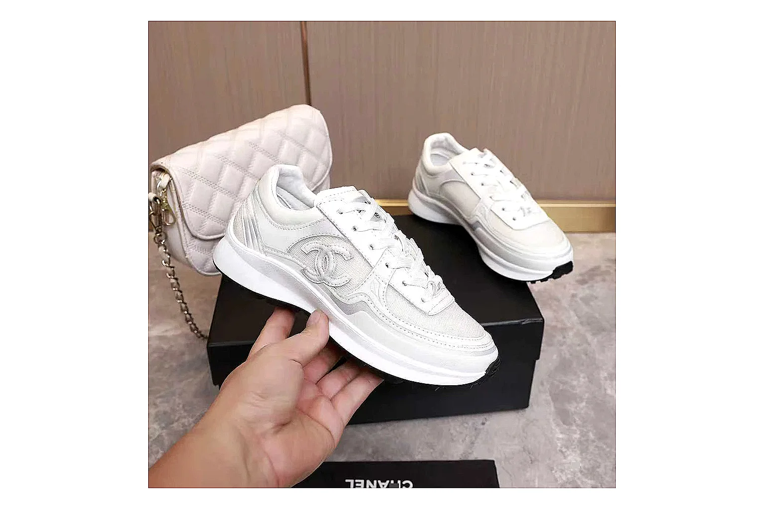 kakoscout.com Chanel White Platform CC Runner 1059 White runner product image