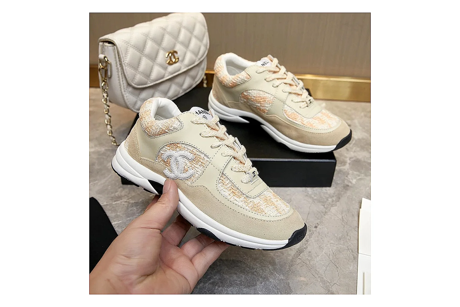 kakoscout.com Chanel Beige CC Runner 2880 Beige runner product image thumbnail 3
