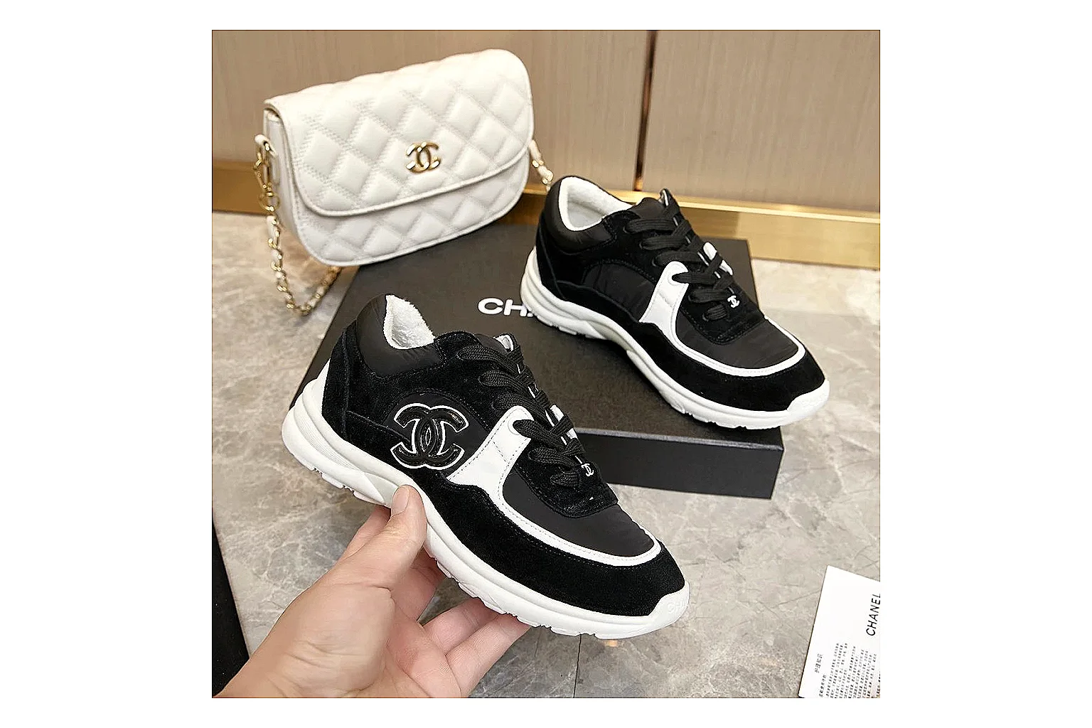 kakoscout.com Chanel Black White CC Runner 2802 Black White runner product image thumbnail 4
