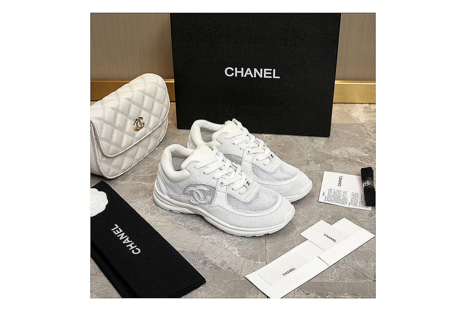 kakoscout.com Chanel White CC Runner 2774 White runner product image thumbnail 2