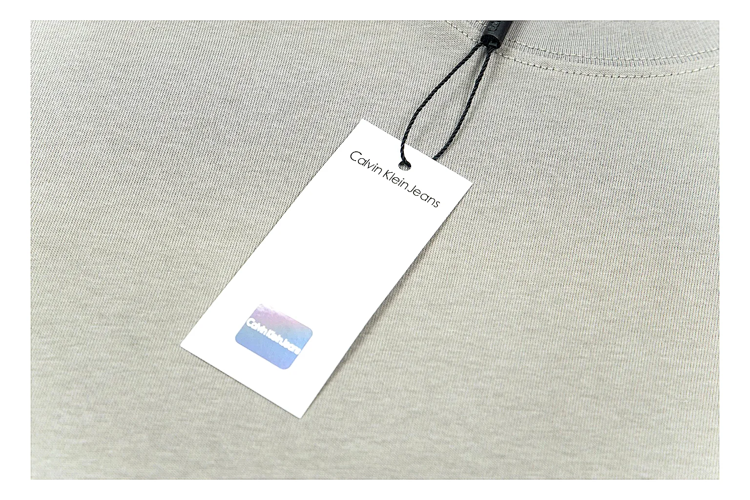kakoscout.com Calvin Klein Grey Small Logo Logo Tee 0554 Grey Small Logo short-sleeve-tee product image thumbnail 4