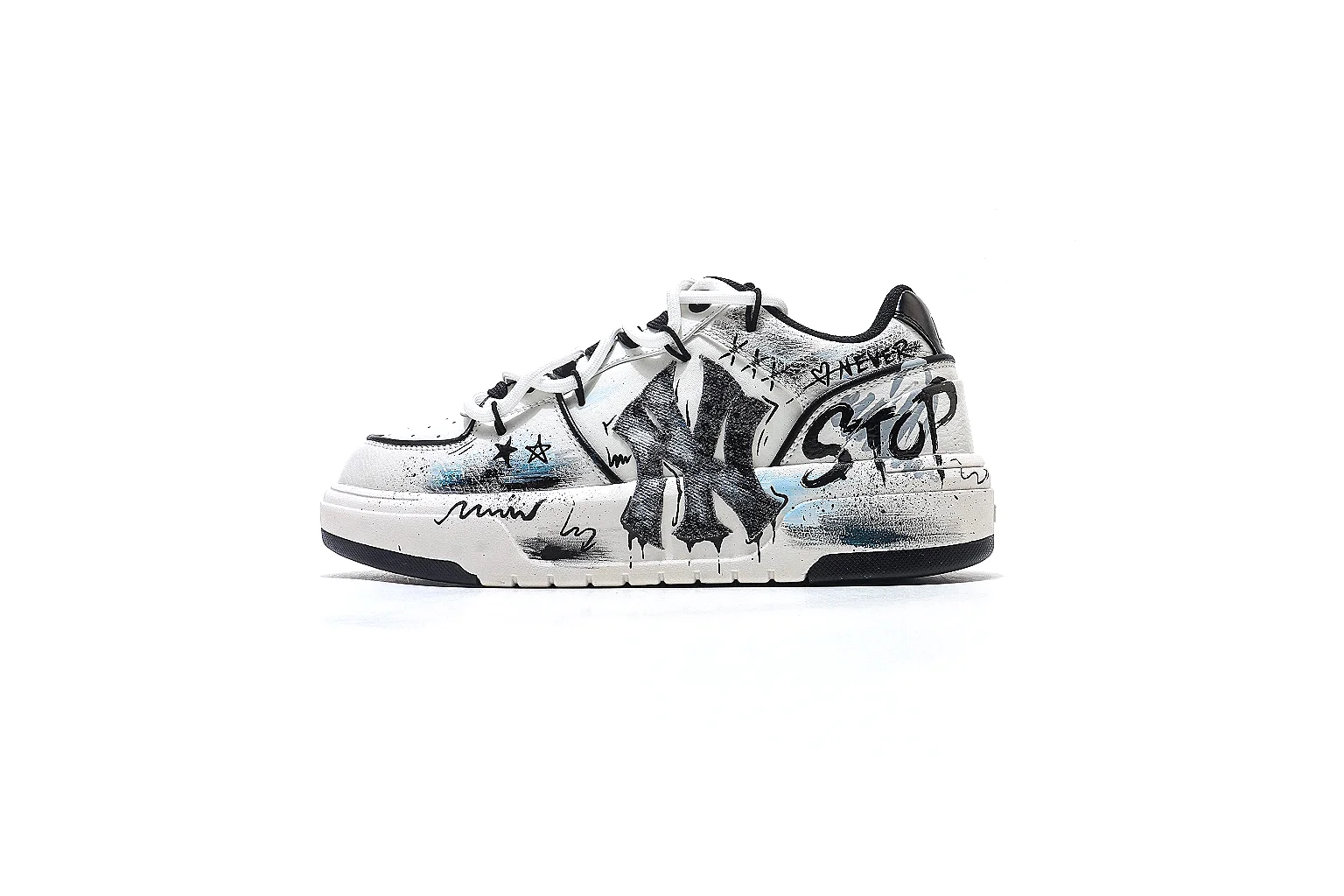 Converse graphic low sneaker White Black 0995 comparison signal note six-photo gallery thumbnail 2