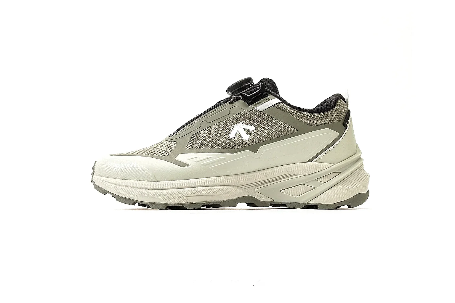 Descente Sport Style Mixed Sneakers comparison signal image SKU 1182167228