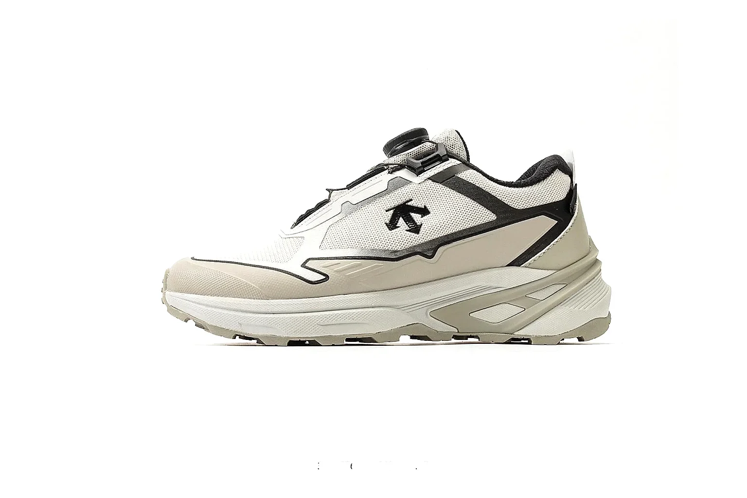 Descente Sport Style Mixed Sneakers comparison signal image SKU 1182167243