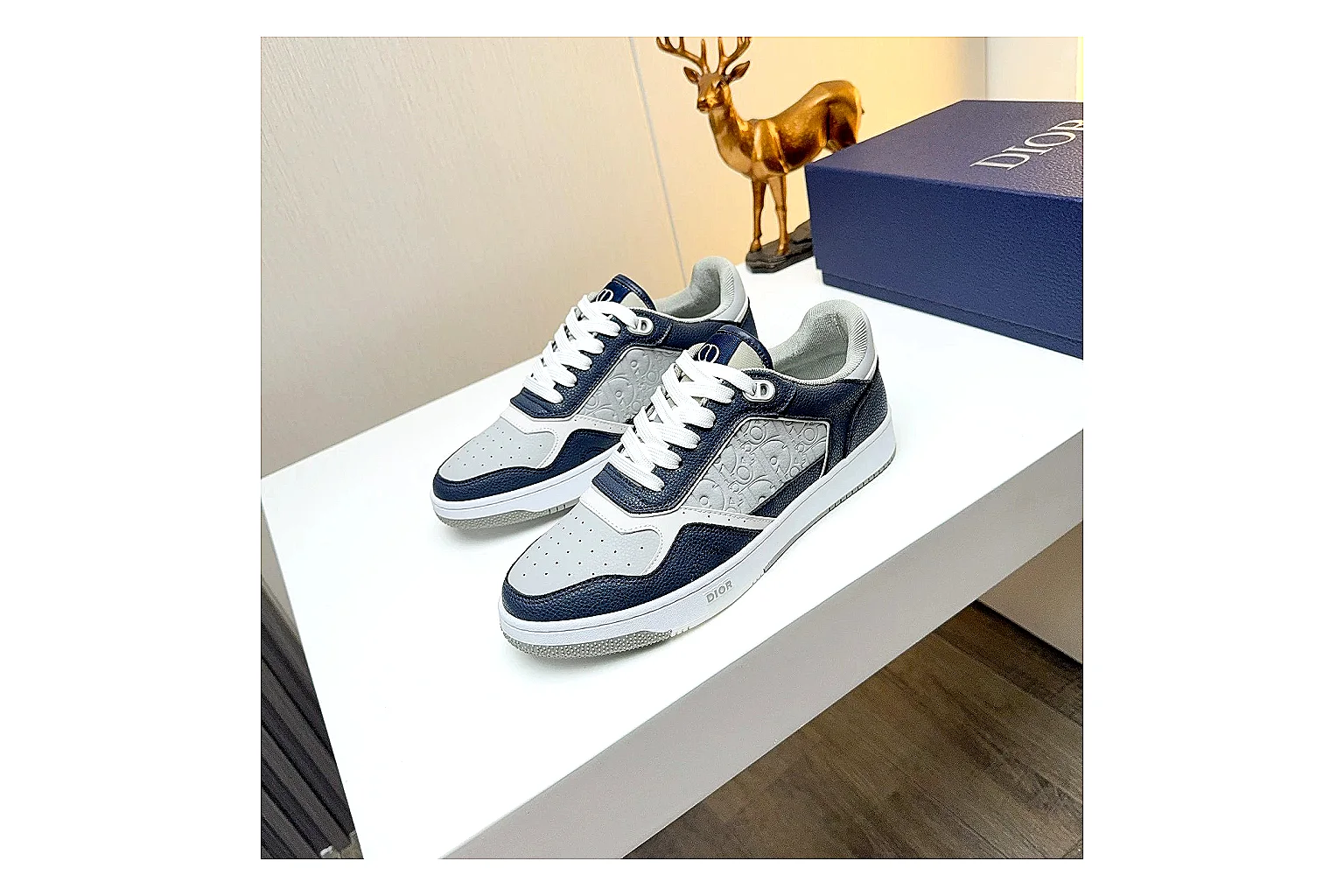 kakoscout.com Dior B30 Gray Blue comparison signal card six-photo gallery