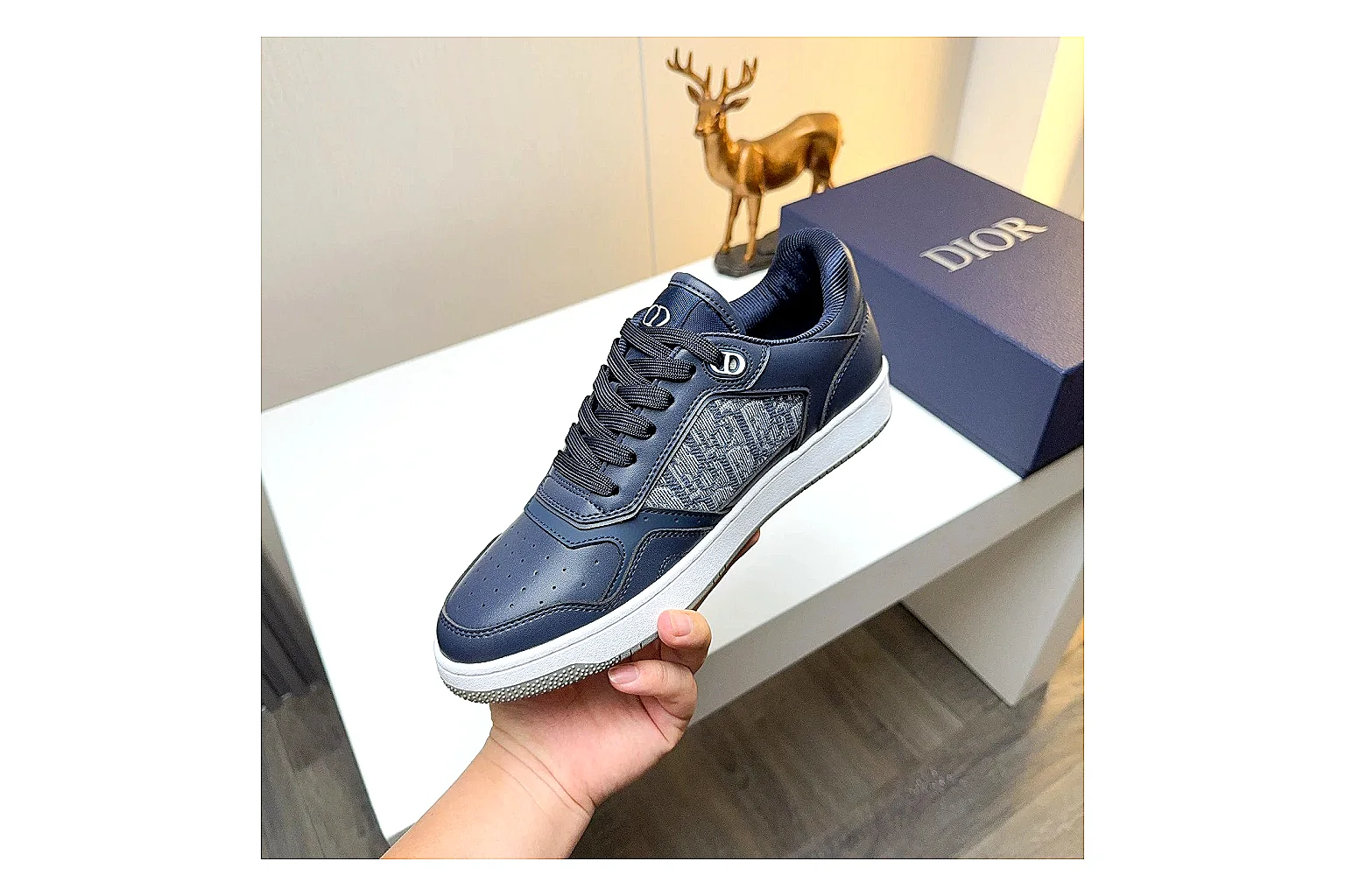 kakoscout.com Dior B30 Navy Blue comparison signal card six-photo gallery