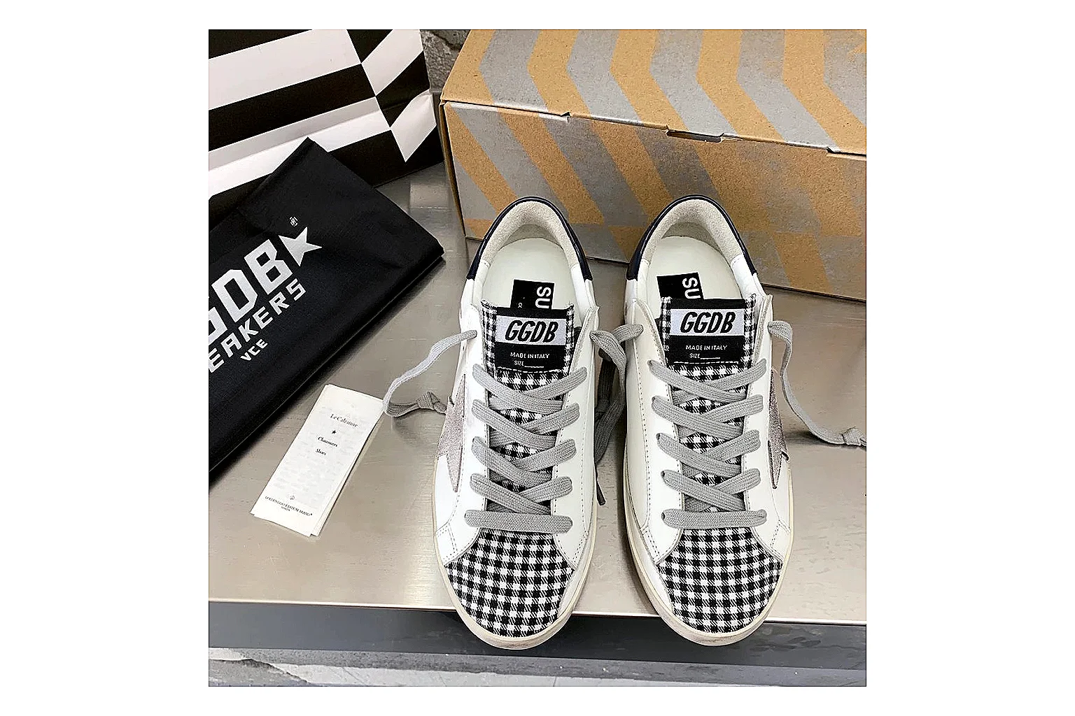 kakoscout.com Dior B30 Silver Checker comparison signal card six-photo gallery