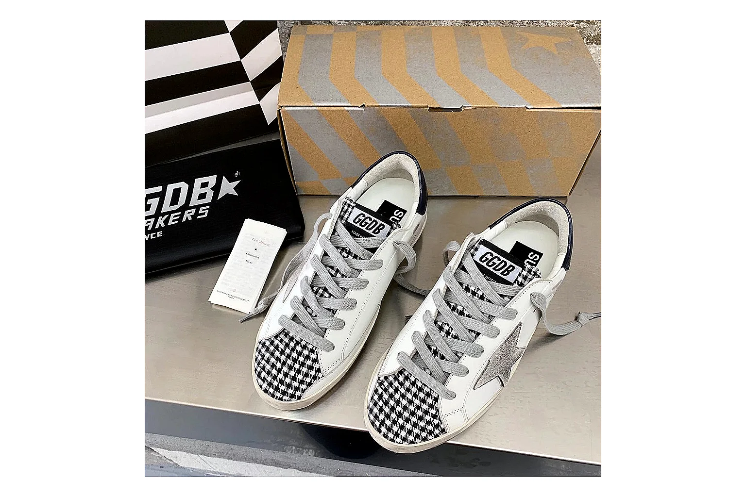kakoscout.com Dior B30 Silver Checker comparison signal card six-photo gallery thumbnail 3