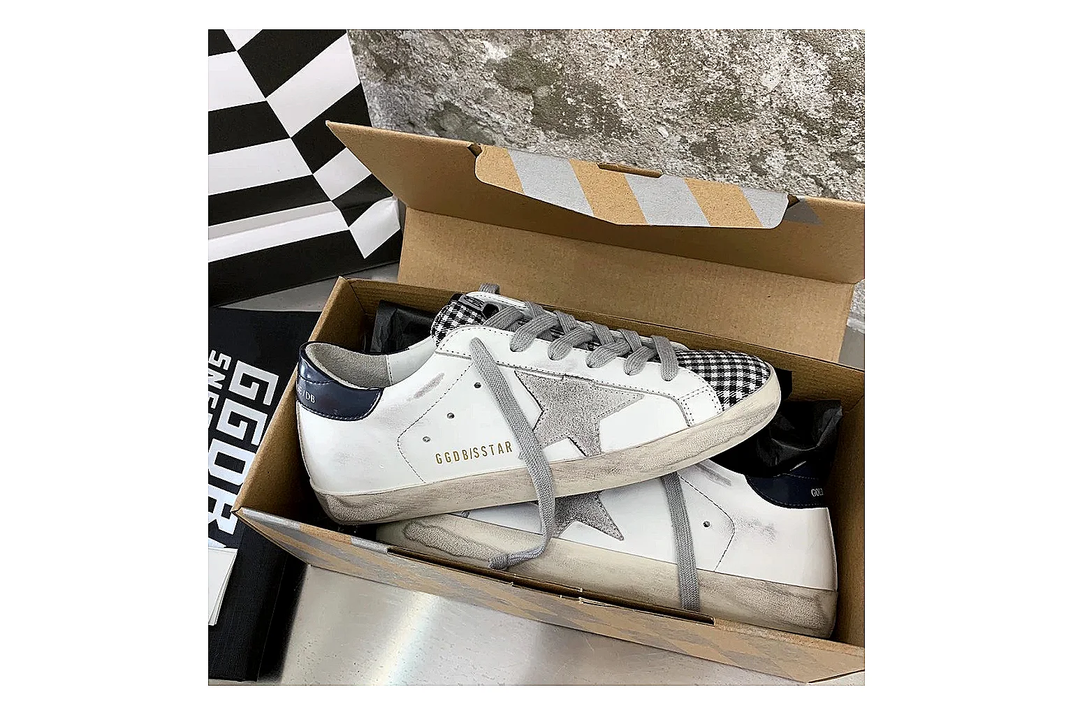 kakoscout.com Dior B30 Silver Checker comparison signal card six-photo gallery thumbnail 5