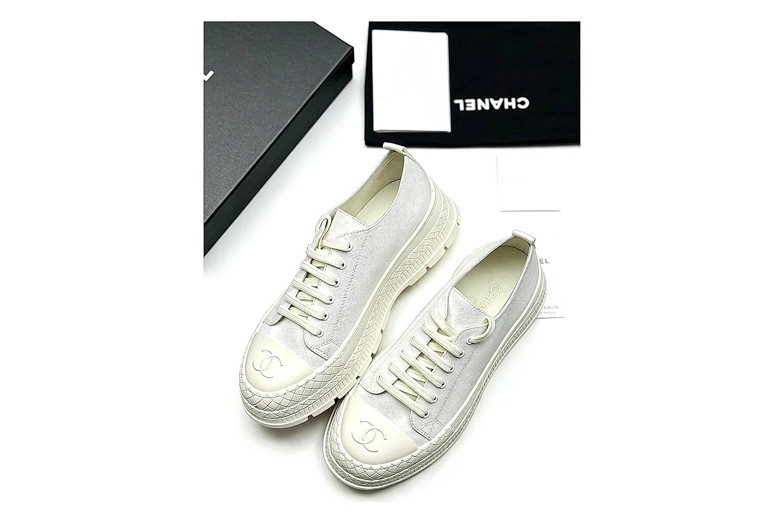 kakoscout.com Dior B30 White Gray comparison signal card six-photo gallery thumbnail 3