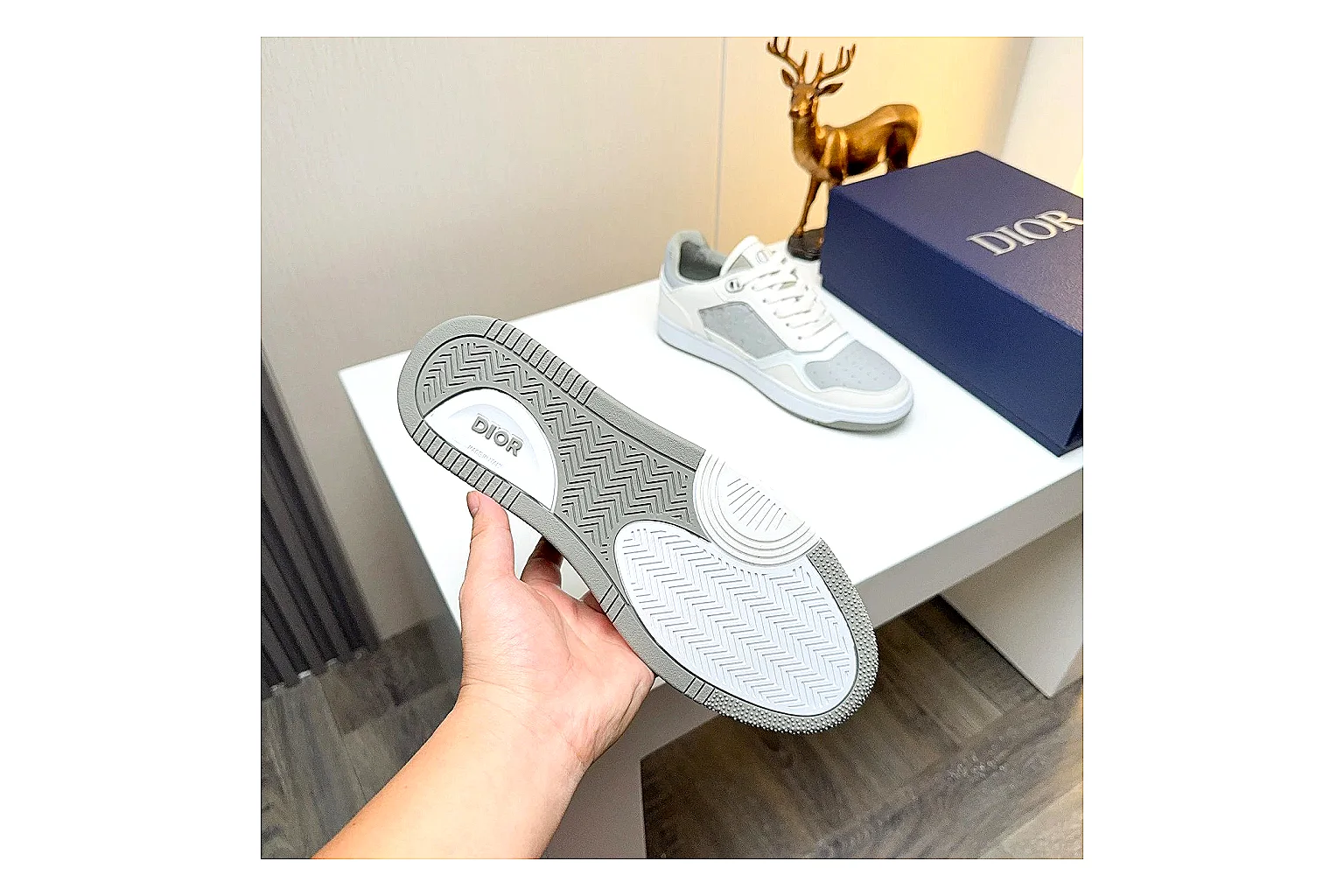 kakoscout.com Dior B30 White Gray comparison signal card six-photo gallery thumbnail 3
