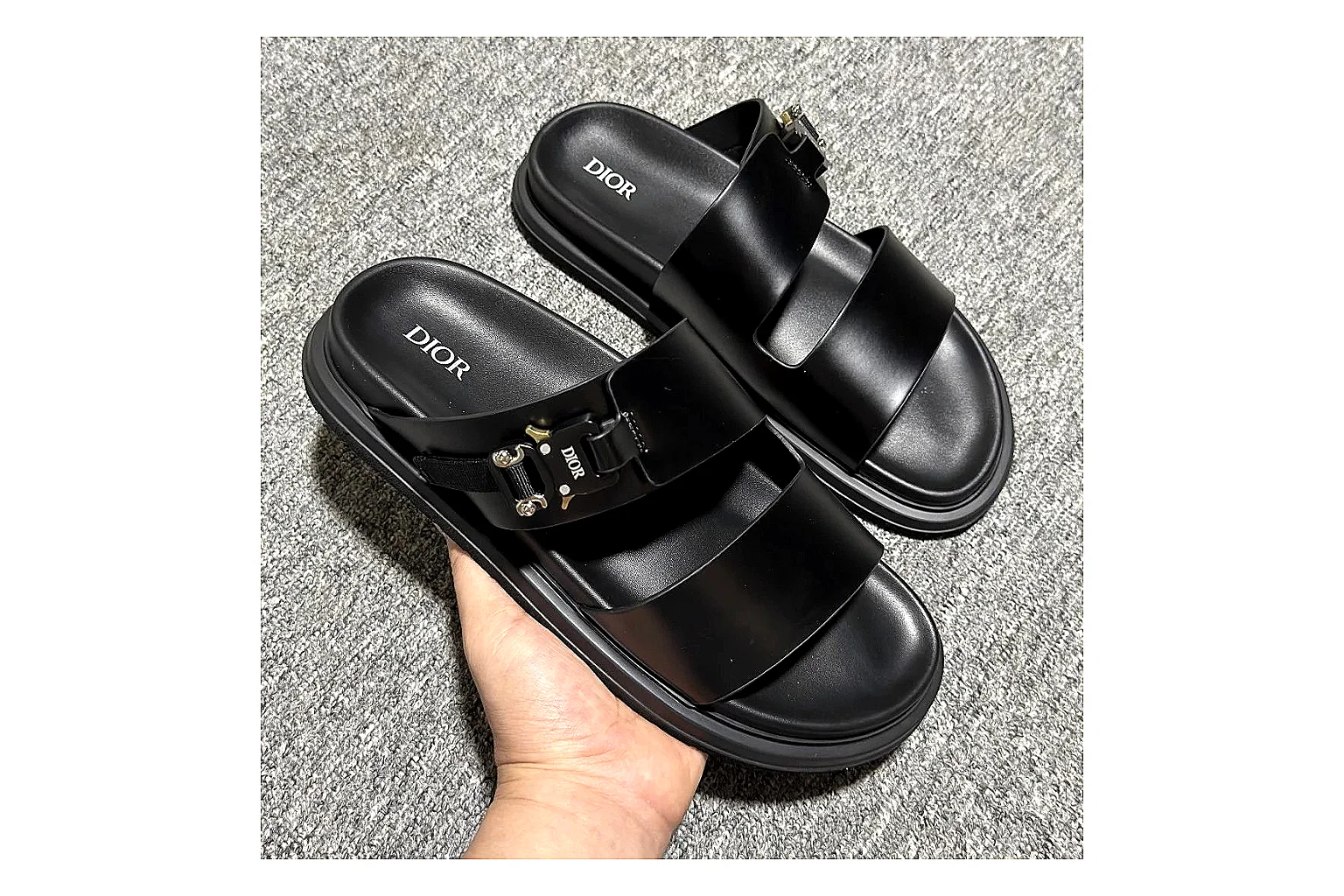 Dior Oblique Black Buckle Slide comparison signal photo with black oblique buckle slide with mixed upper and slide shape