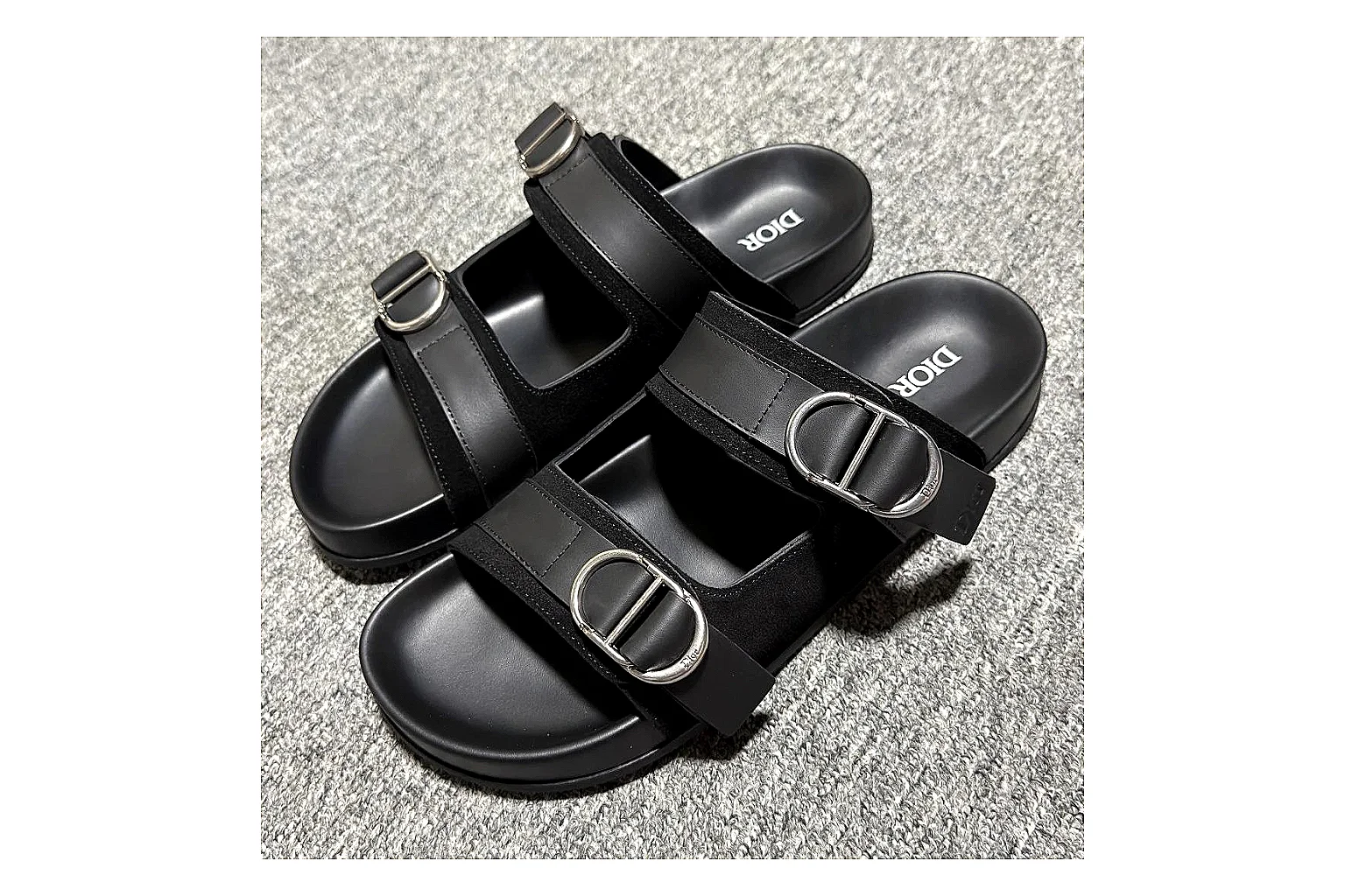 Dior Oblique Black Buckle Slide comparison signal photo with black oblique buckle slide with mixed upper and slide shape thumbnail 3