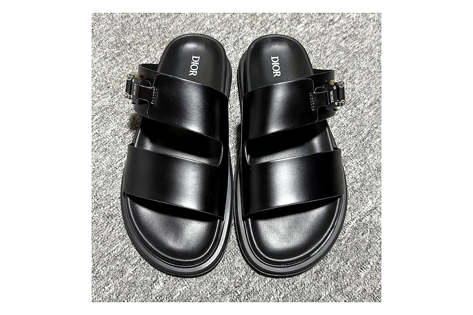 Dior Oblique Black Buckle Slide comparison signal photo with black oblique buckle slide with mixed upper and slide shape thumbnail 6