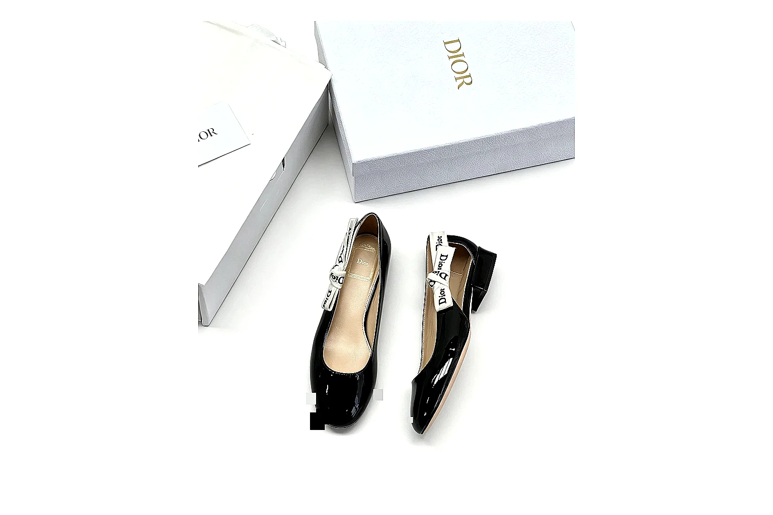 kakoscout.com Dior Pointed Flat Black Ivory comparison signal card six-photo gallery thumbnail 2