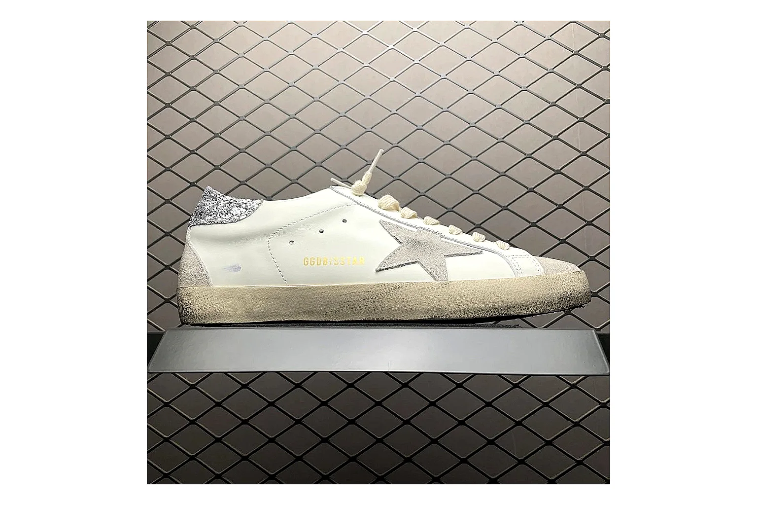 Golden Goose Super-Star White Silver comparison signal photo with white silver gold super-star distressed low-top with mixed upper and low top shape thumbnail 5